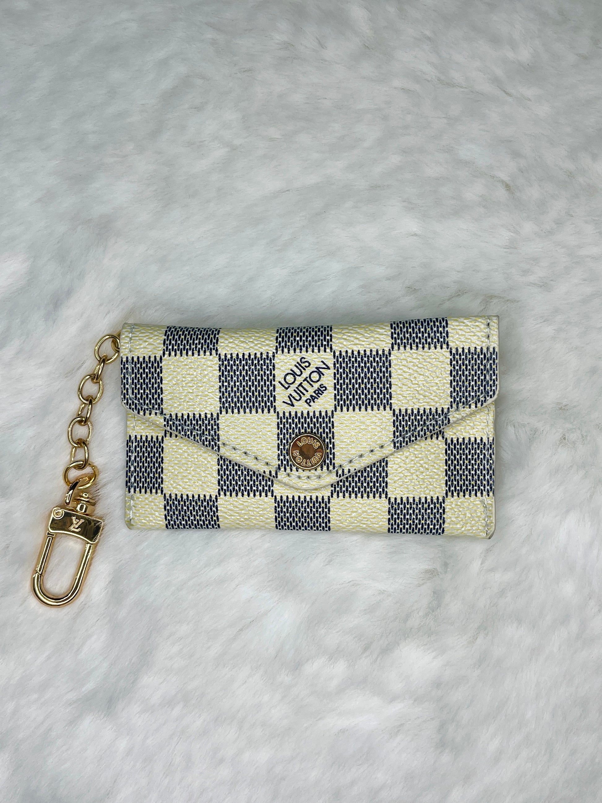 Livin Lux Key Chain Wallet White Check – Unhinged Lifestyle Boutique